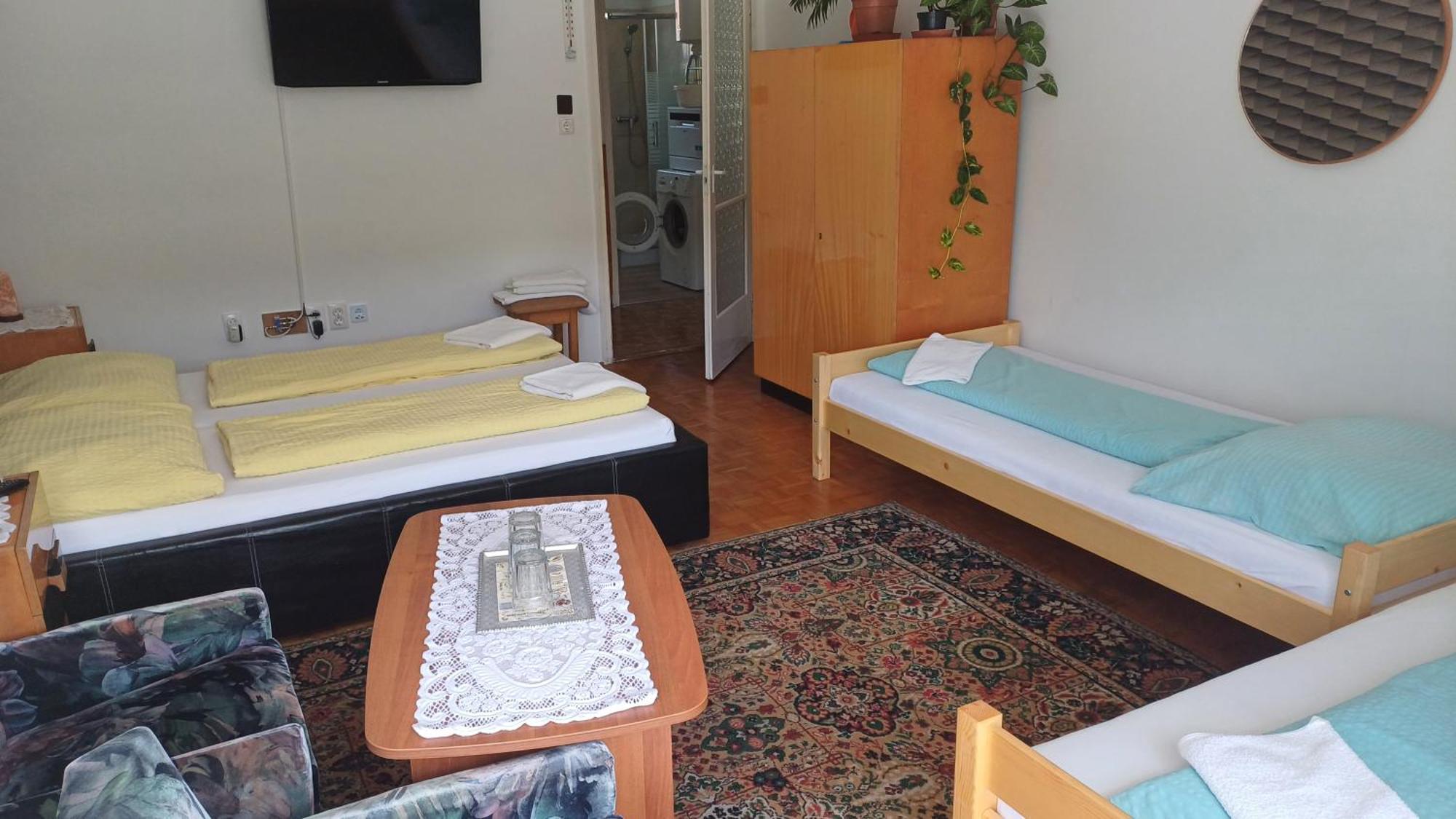 Open Vendeghaz Hotel Sopron Bagian luar foto